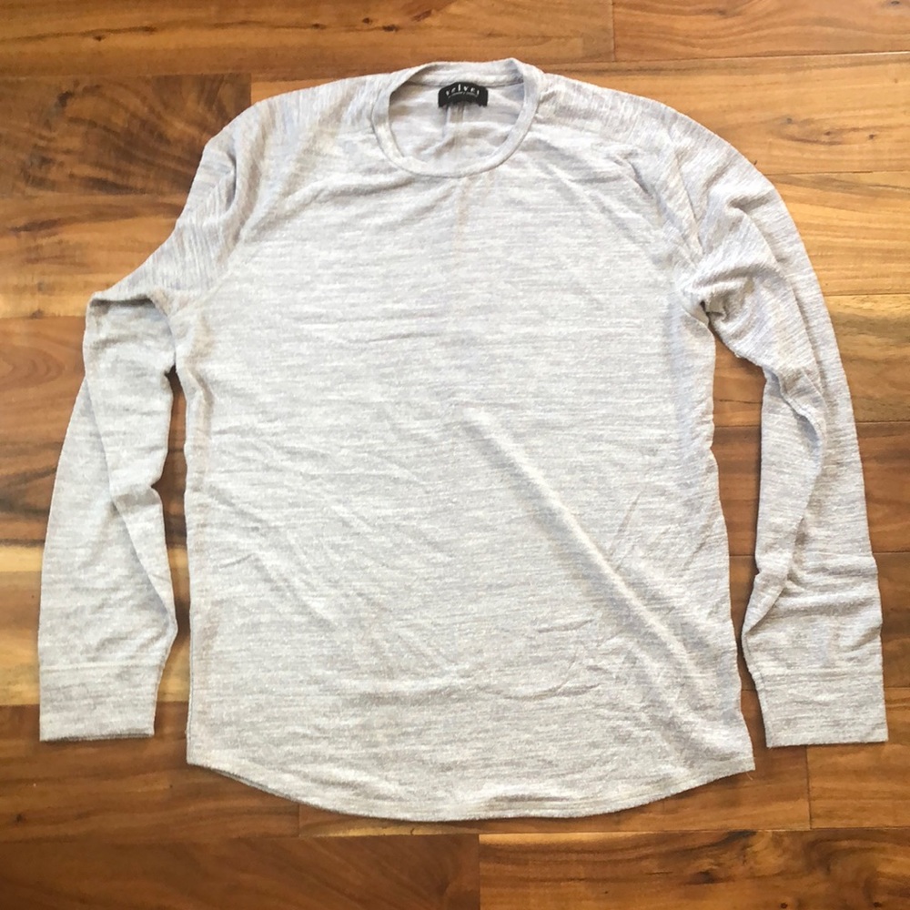 Velvet Men’s Cozy Jersey Crew in Heather grey. Rarely worn, super soft.